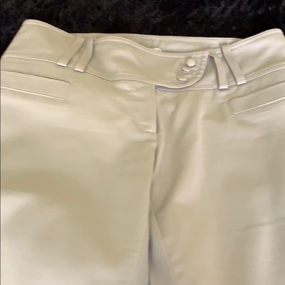 Cache Capris - Picture 8 of 8